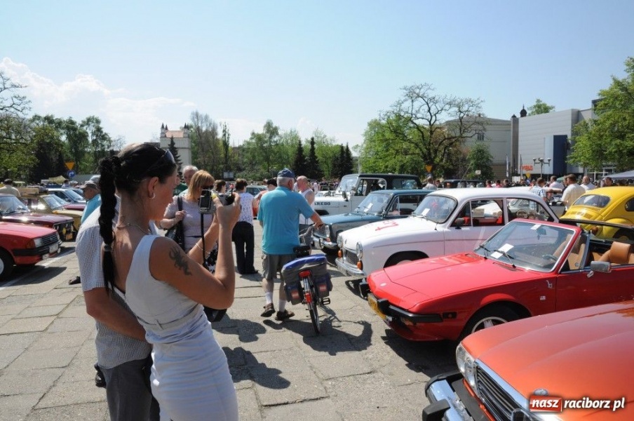 Zdjęcie w galerii na portalu naszraciborz.pl: Parada motocykli i oldtimerów wiadomości z regionu
