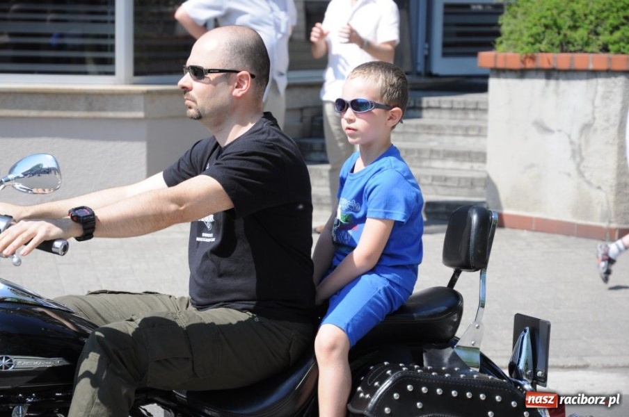 Zdjęcie w galerii na portalu naszraciborz.pl: Parada motocykli i oldtimerów wiadomości z regionu