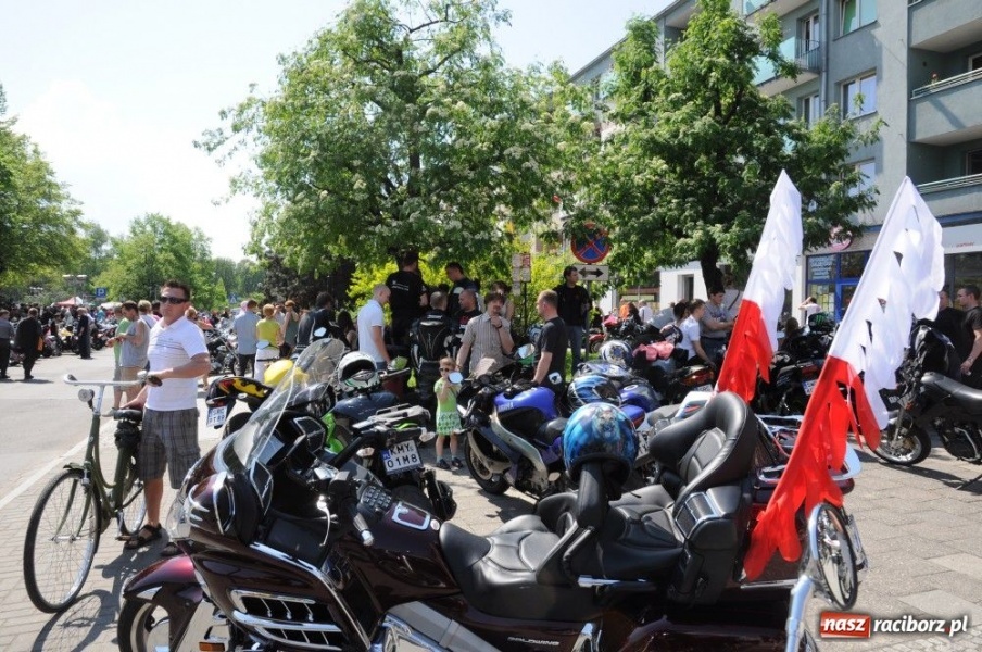 Zdjęcie w galerii na portalu naszraciborz.pl: Parada motocykli i oldtimerów wiadomości z regionu