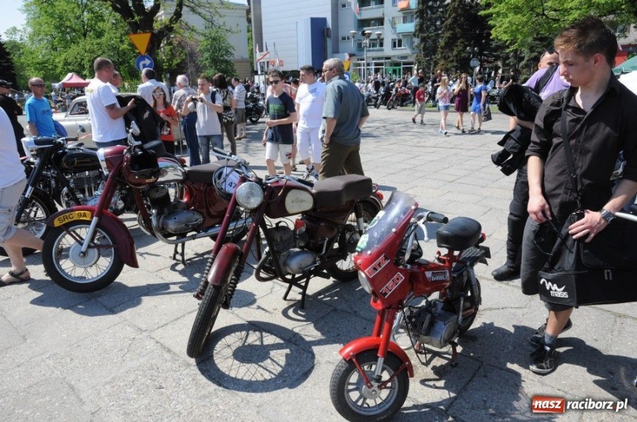 Zdjęcie w galerii na portalu naszraciborz.pl: Parada motocykli i oldtimerów wiadomości z regionu