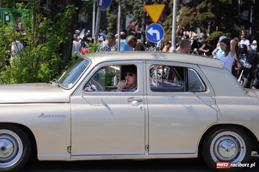 Zdjęcie w galerii na portalu naszraciborz.pl: Parada motocykli i oldtimerów wiadomości z regionu