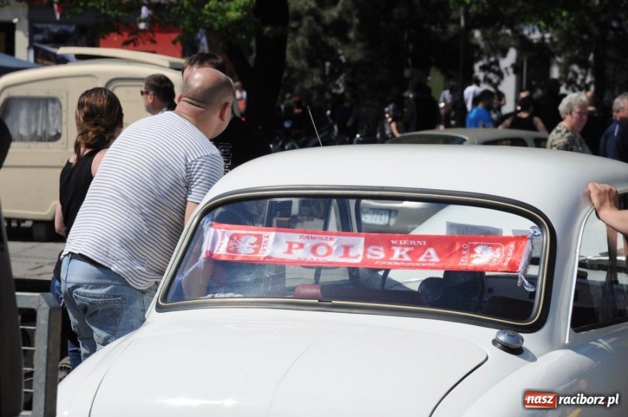 Zdjęcie w galerii na portalu naszraciborz.pl: Parada motocykli i oldtimerów wiadomości z regionu