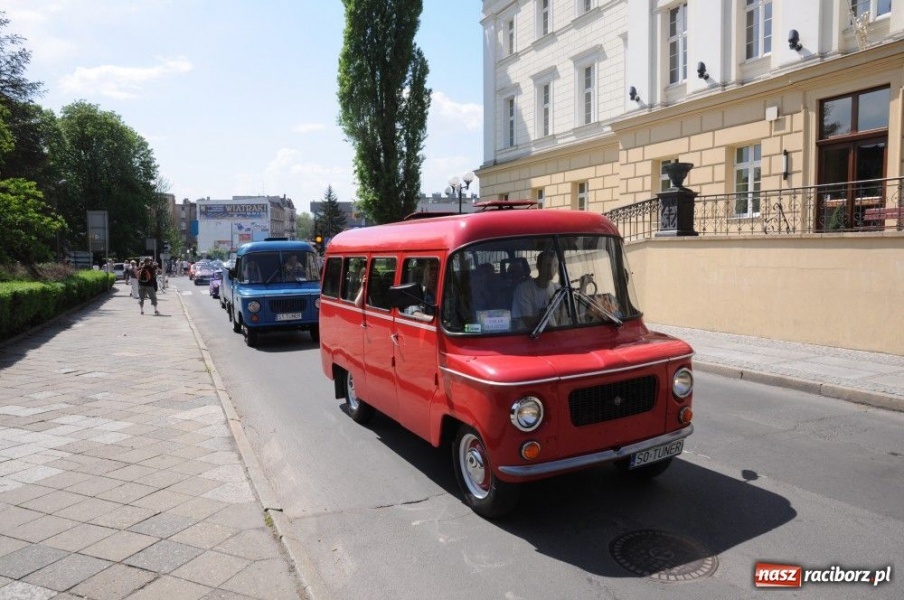 Zdjęcie w galerii na portalu naszraciborz.pl: Parada motocykli i oldtimerów wiadomości z regionu