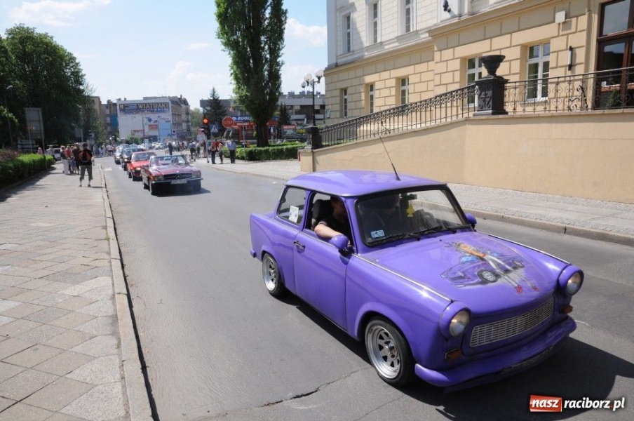 Zdjęcie w galerii na portalu naszraciborz.pl: Parada motocykli i oldtimerów wiadomości z regionu
