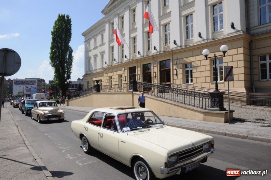 Zdjęcie w galerii na portalu naszraciborz.pl: Parada motocykli i oldtimerów wiadomości z regionu