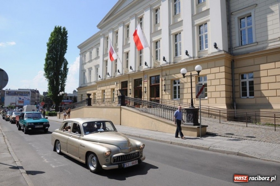Zdjęcie w galerii na portalu naszraciborz.pl: Parada motocykli i oldtimerów wiadomości z regionu