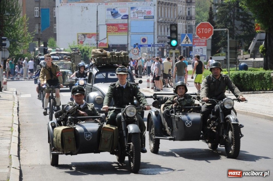 Zdjęcie w galerii na portalu naszraciborz.pl: Parada motocykli i oldtimerów wiadomości z regionu