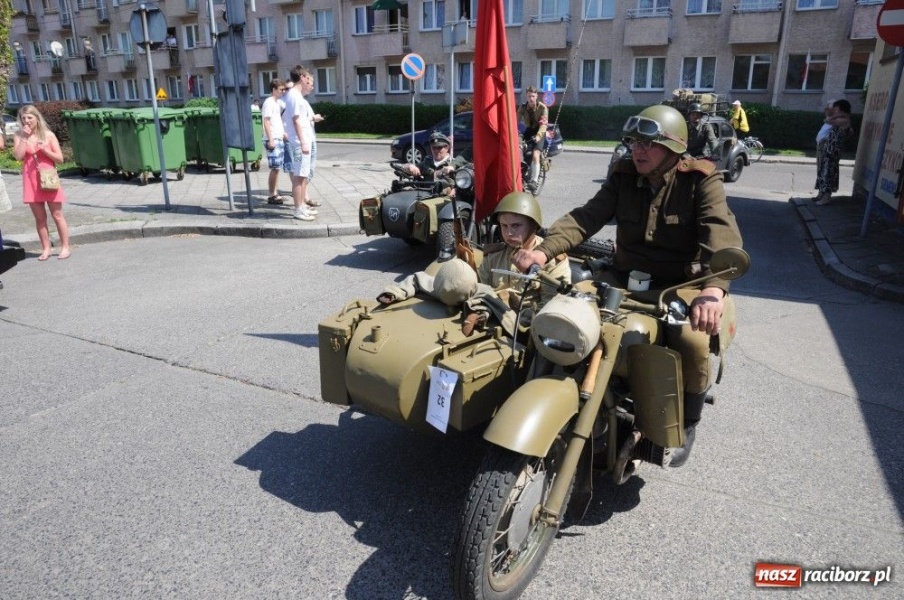 Zdjęcie w galerii na portalu naszraciborz.pl: Parada motocykli i oldtimerów wiadomości z regionu