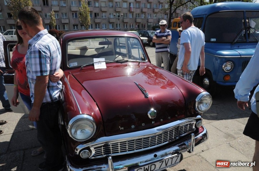 Zdjęcie w galerii na portalu naszraciborz.pl: Parada motocykli i oldtimerów wiadomości z regionu