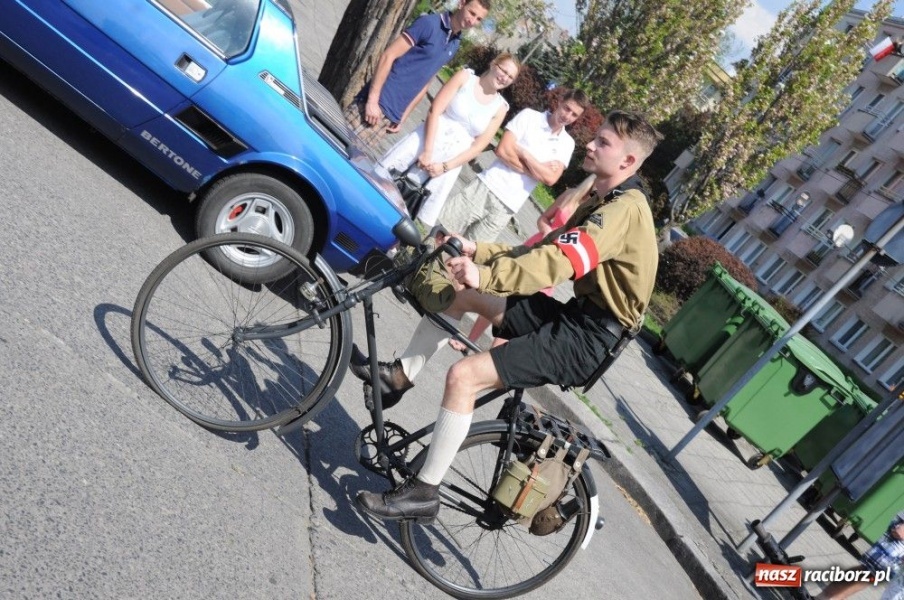 Zdjęcie w galerii na portalu naszraciborz.pl: Parada motocykli i oldtimerów wiadomości z regionu