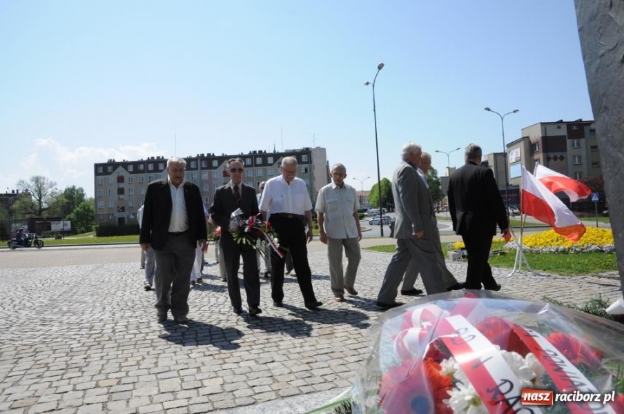 Zdjęcie w galerii na portalu naszraciborz.pl: Wiarusy z lewicy świętowały 1 Maja wiadomości z regionu