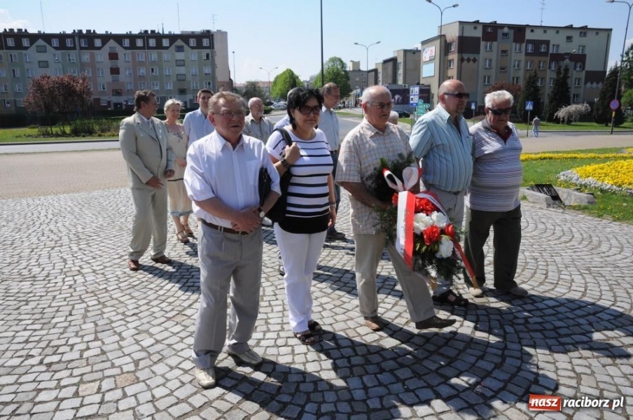 Zdjęcie w galerii na portalu naszraciborz.pl: Wiarusy z lewicy świętowały 1 Maja wiadomości z regionu