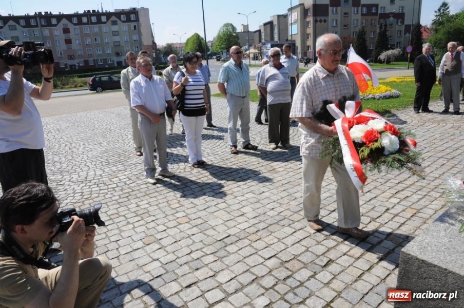 Zdjęcie w galerii na portalu naszraciborz.pl: Wiarusy z lewicy świętowały 1 Maja wiadomości z regionu