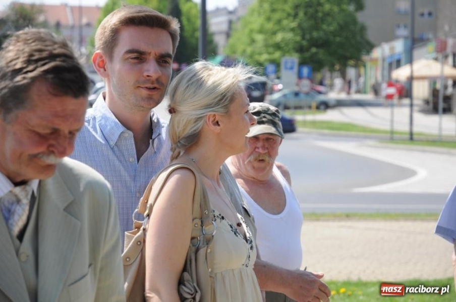 Zdjęcie w galerii na portalu naszraciborz.pl: Wiarusy z lewicy świętowały 1 Maja wiadomości z regionu