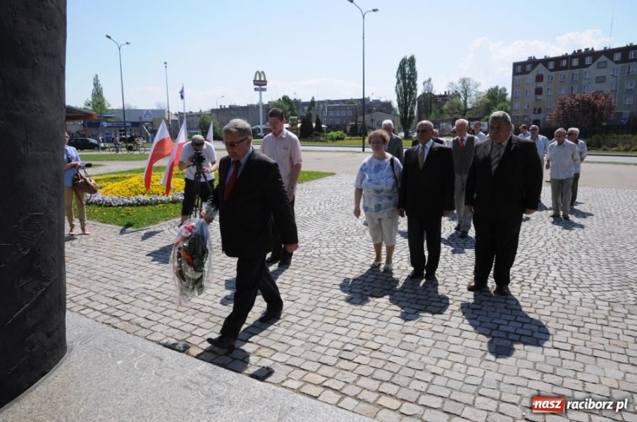 Zdjęcie w galerii na portalu naszraciborz.pl: Wiarusy z lewicy świętowały 1 Maja wiadomości z regionu