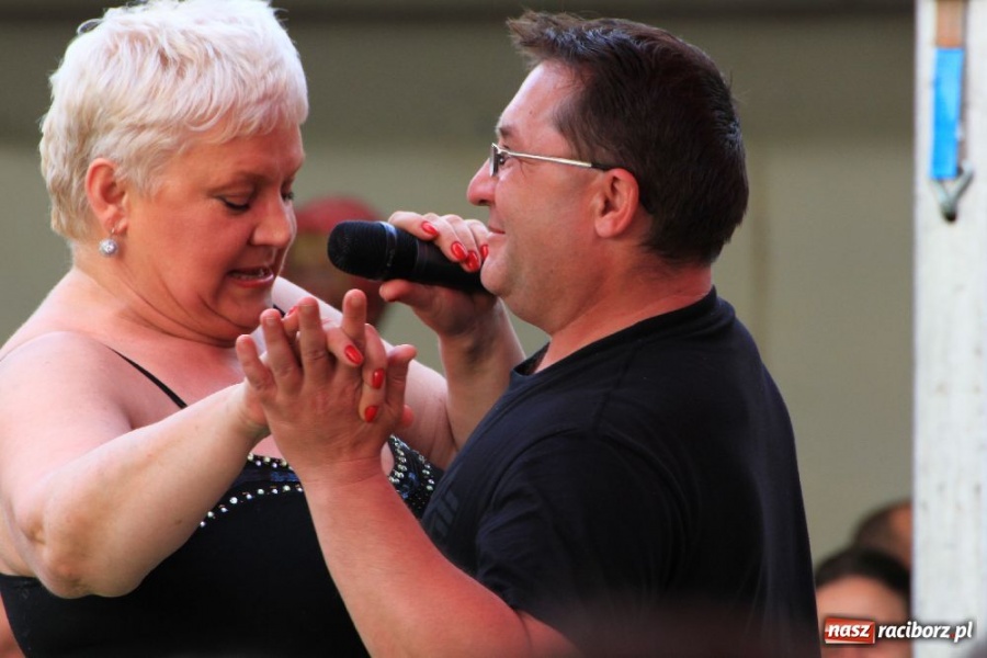 Zdjęcie w galerii na portalu naszraciborz.pl: Joanna Bartel rozbawiła publiczność wiadomości z regionu