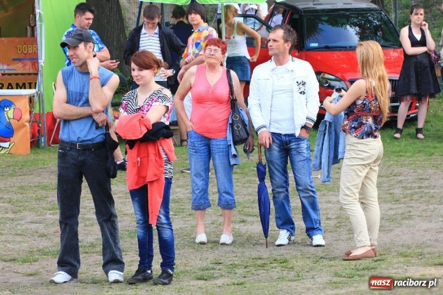 Zdjęcie w galerii na portalu naszraciborz.pl: Joanna Bartel rozbawiła publiczność wiadomości z regionu