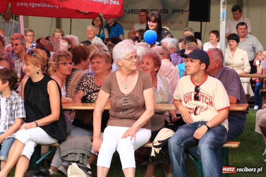 Zdjęcie w galerii na portalu naszraciborz.pl: Joanna Bartel rozbawiła publiczność wiadomości z regionu