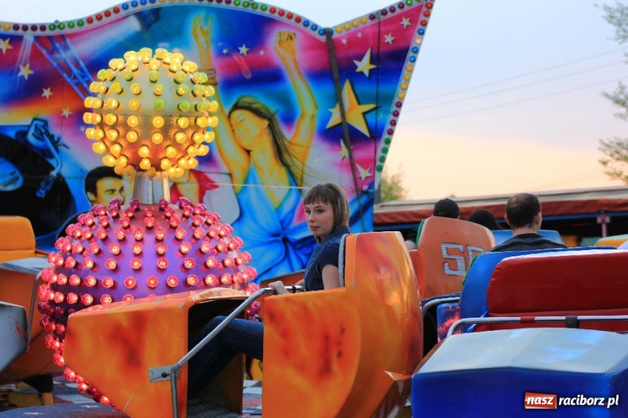 Zdjęcie w galerii na portalu naszraciborz.pl: Joanna Bartel rozbawiła publiczność wiadomości z regionu
