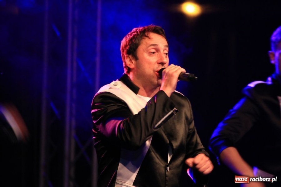 Zdjęcie w galerii na portalu naszraciborz.pl: Tysiące ludzi na koncercie Boys w Nędzy wiadomości z regionu