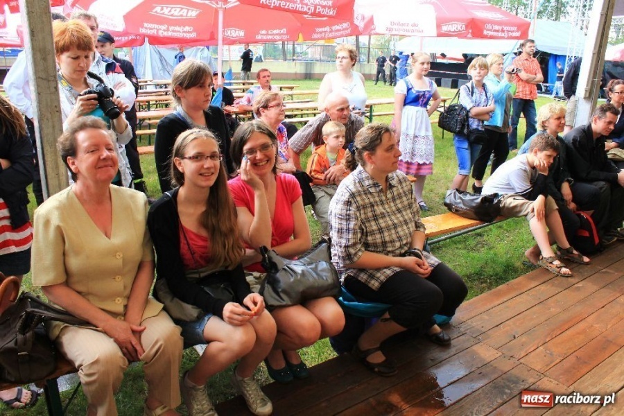 Zdjęcie w galerii na portalu naszraciborz.pl: Pokazy taneczne podczas festynu w Nędzy wiadomości z regionu