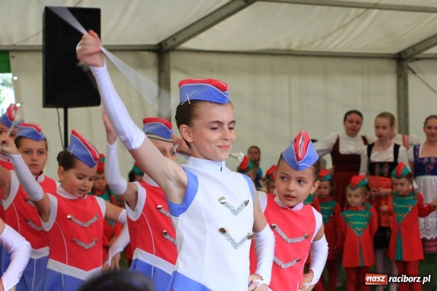 Zdjęcie w galerii na portalu naszraciborz.pl: Pokazy taneczne podczas festynu w Nędzy wiadomości z regionu
