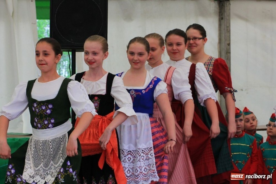 Zdjęcie w galerii na portalu naszraciborz.pl: Pokazy taneczne podczas festynu w Nędzy wiadomości z regionu