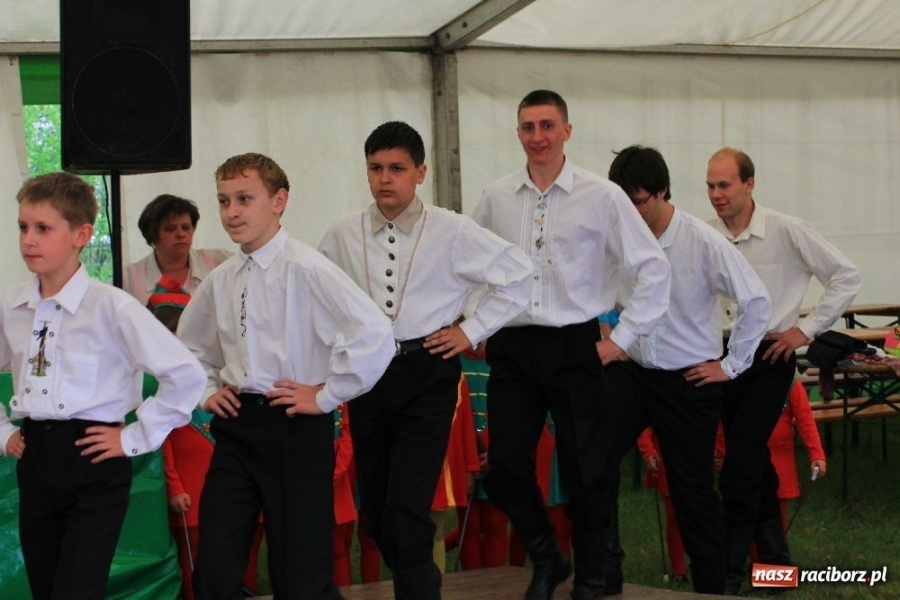 Zdjęcie w galerii na portalu naszraciborz.pl: Pokazy taneczne podczas festynu w Nędzy wiadomości z regionu