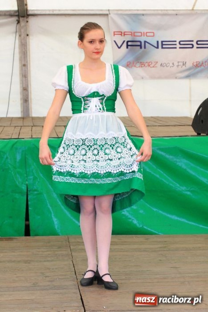 Zdjęcie w galerii na portalu naszraciborz.pl: Pokazy taneczne podczas festynu w Nędzy wiadomości z regionu