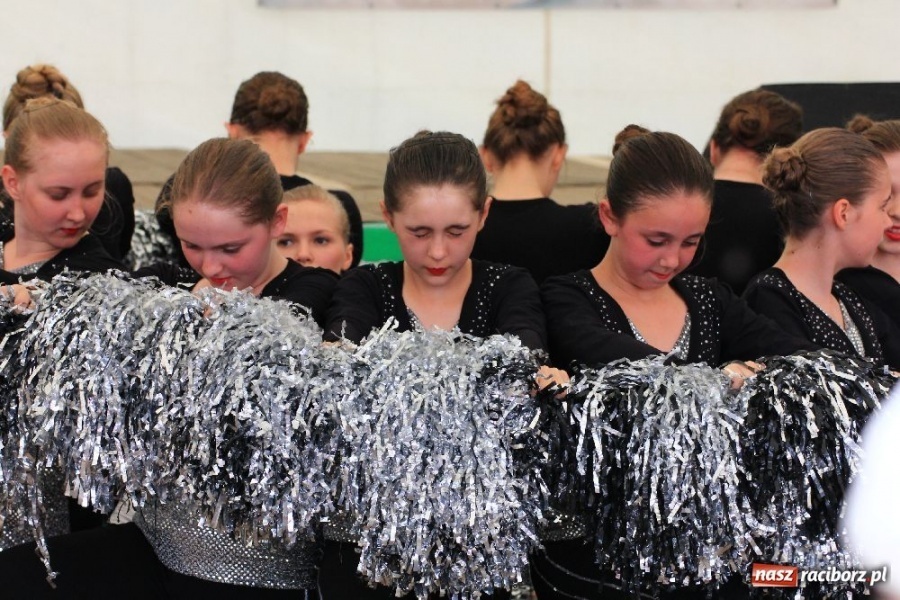 Zdjęcie w galerii na portalu naszraciborz.pl: Pokazy taneczne podczas festynu w Nędzy wiadomości z regionu