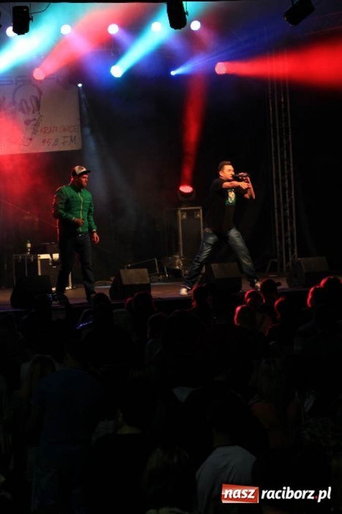 Zdjęcie w galerii na portalu naszraciborz.pl: Norbi rozgrzewał publiczność wiadomości z regionu