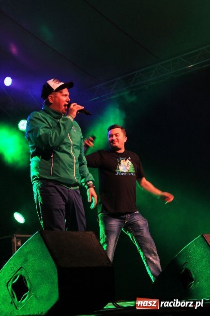 Zdjęcie w galerii na portalu naszraciborz.pl: Norbi rozgrzewał publiczność wiadomości z regionu