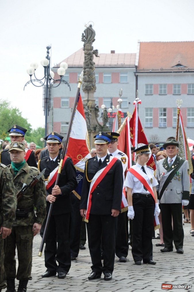 Zdjęcie w galerii na portalu naszraciborz.pl: Patriotyczna Majówka w Raciborzu wiadomości z regionu