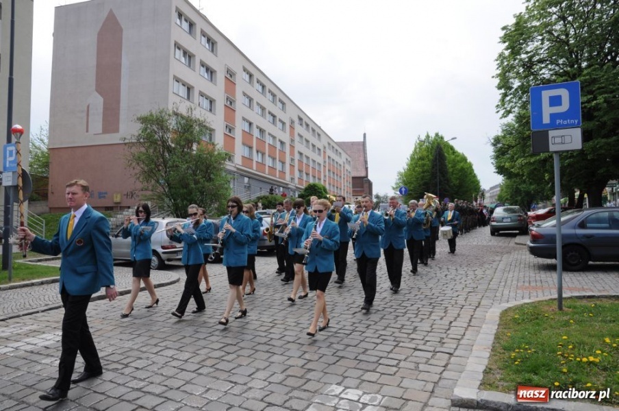 Zdjęcie w galerii na portalu naszraciborz.pl: Patriotyczna Majówka w Raciborzu wiadomości z regionu
