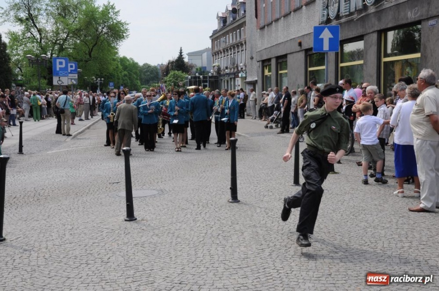 Zdjęcie w galerii na portalu naszraciborz.pl: Patriotyczna Majówka w Raciborzu wiadomości z regionu