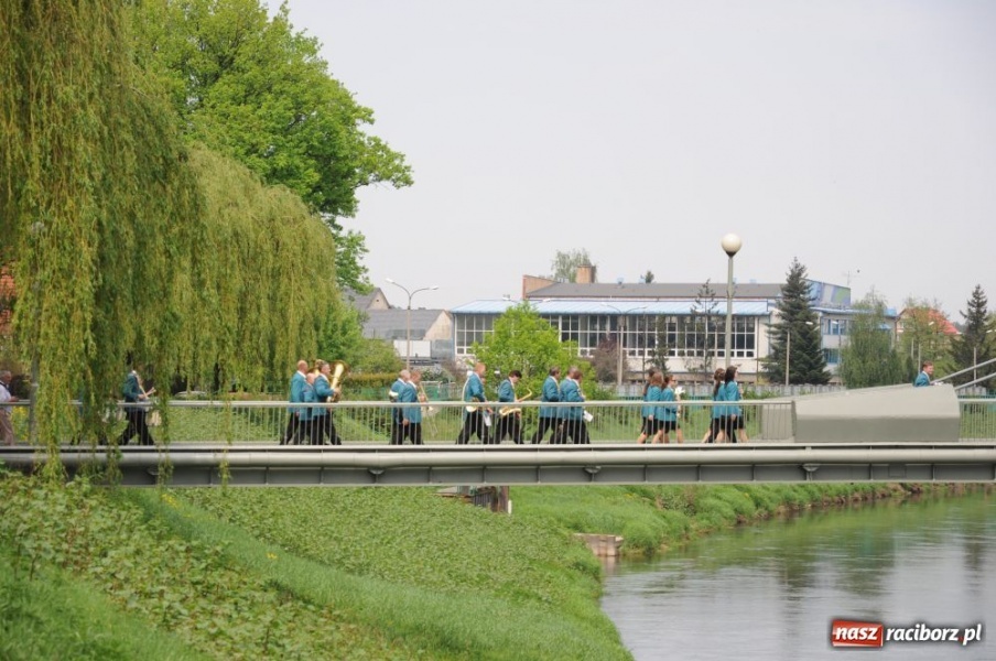 Zdjęcie w galerii na portalu naszraciborz.pl: Patriotyczna Majówka w Raciborzu wiadomości z regionu