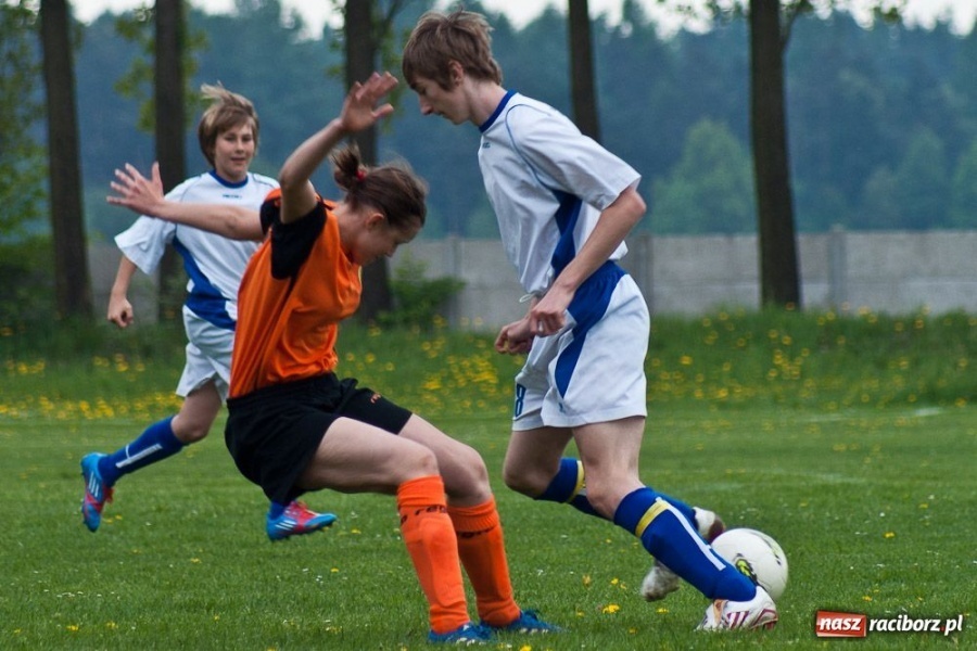 Zdjęcie w galerii na portalu naszraciborz.pl: Juniorzy młodsi Owsiszcz rozgromieni wiadomości z regionu