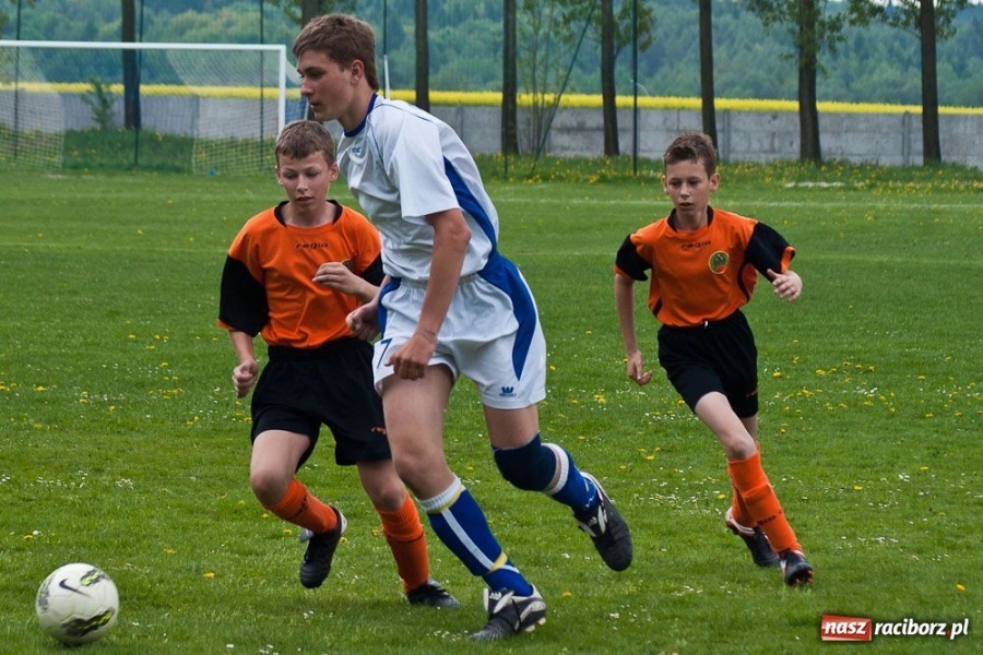 Zdjęcie w galerii na portalu naszraciborz.pl: Juniorzy młodsi Owsiszcz rozgromieni wiadomości z regionu