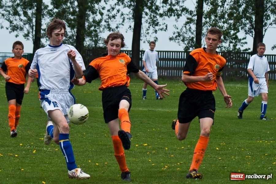 Zdjęcie w galerii na portalu naszraciborz.pl: Juniorzy młodsi Owsiszcz rozgromieni wiadomości z regionu