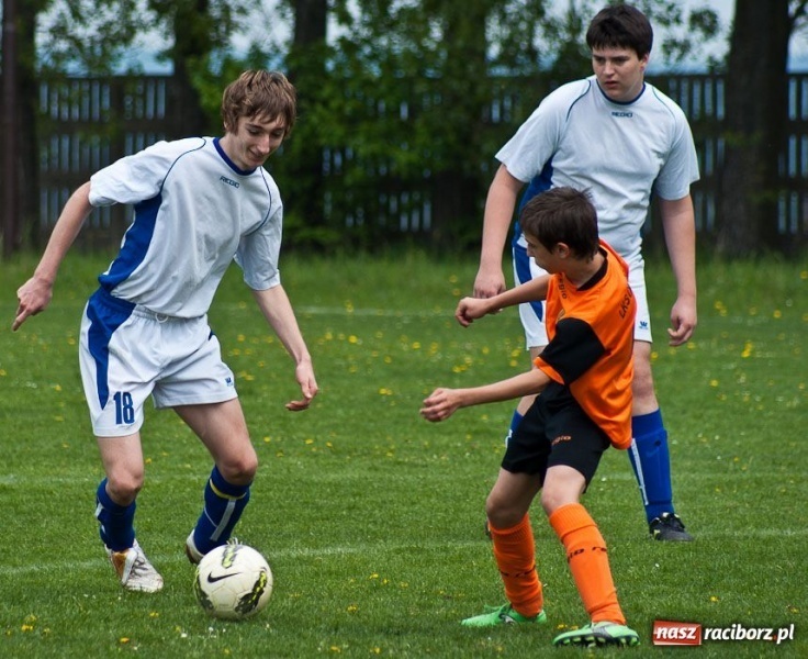 Zdjęcie w galerii na portalu naszraciborz.pl: Juniorzy młodsi Owsiszcz rozgromieni wiadomości z regionu