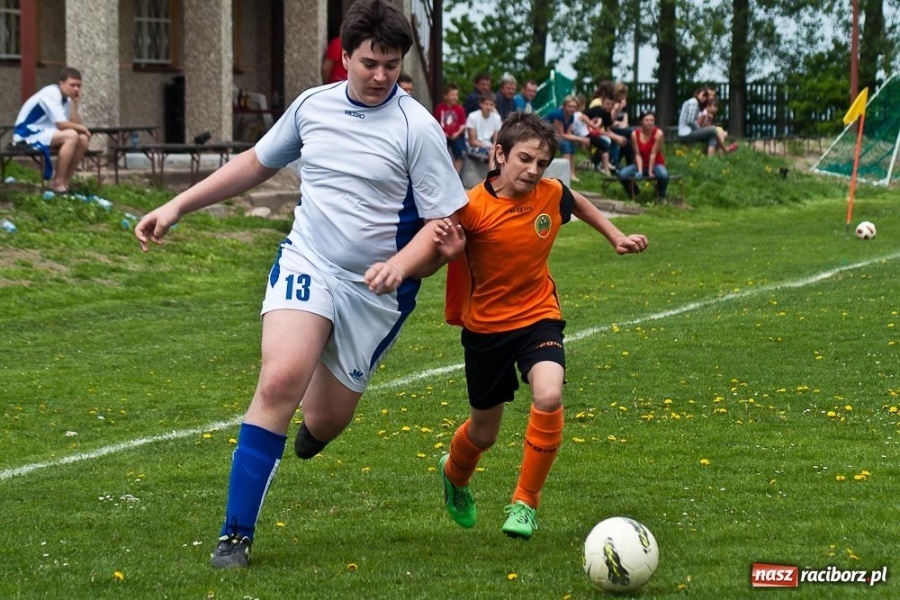 Zdjęcie w galerii na portalu naszraciborz.pl: Juniorzy młodsi Owsiszcz rozgromieni wiadomości z regionu