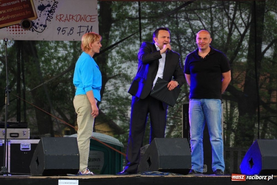 Zdjęcie w galerii na portalu naszraciborz.pl: Wieczór z Kabaretem pod Wyrwigroszem wiadomości z regionu