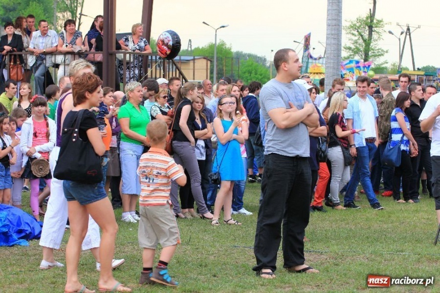 Zdjęcie w galerii na portalu naszraciborz.pl: Wieczór z Kabaretem pod Wyrwigroszem wiadomości z regionu