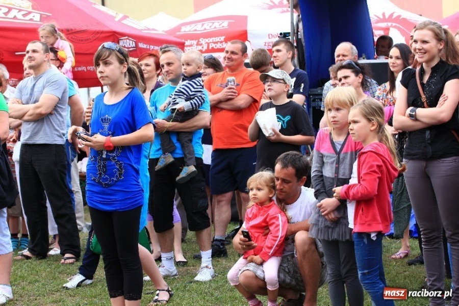 Zdjęcie w galerii na portalu naszraciborz.pl: Wieczór z Kabaretem pod Wyrwigroszem wiadomości z regionu