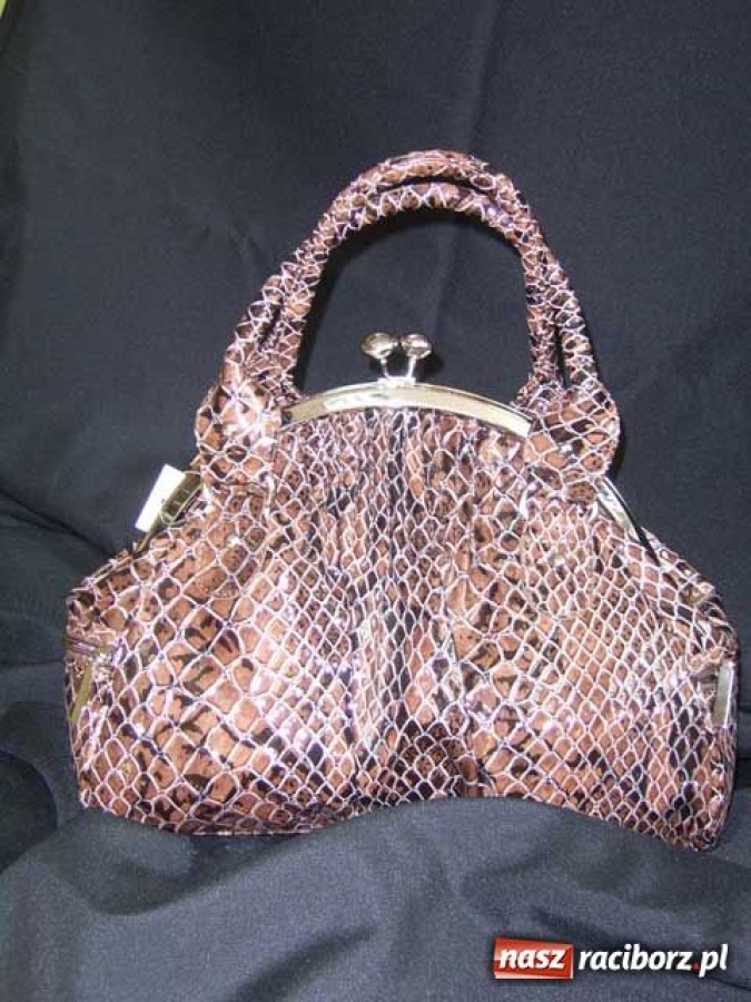 Zdjęcie w galerii na portalu naszraciborz.pl: Bez torebki ani rusz wiadomości z regionu