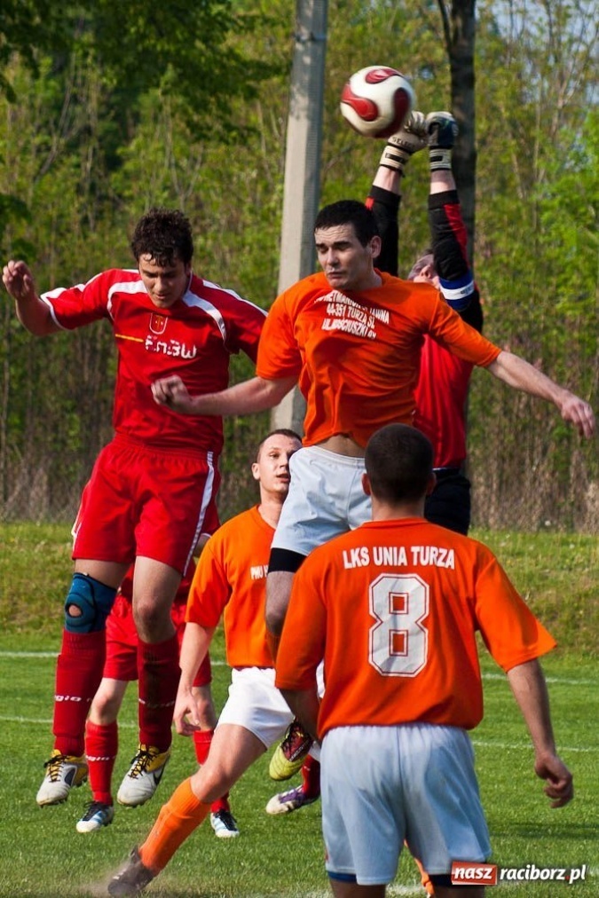 Zdjęcie w galerii na portalu naszraciborz.pl: Turza wywozi punkty z Krzanowic wiadomości z regionu