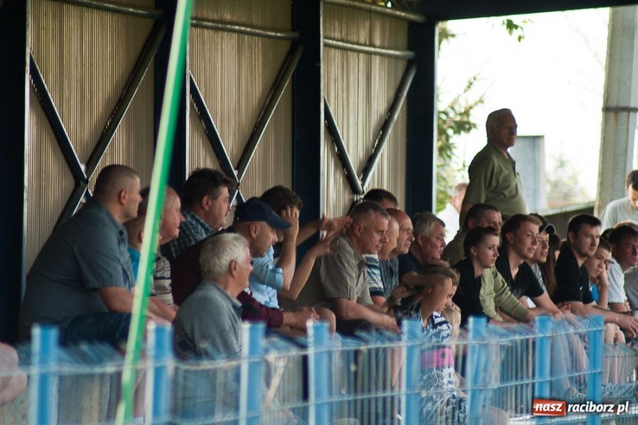 Zdjęcie w galerii na portalu naszraciborz.pl: Turza wywozi punkty z Krzanowic wiadomości z regionu