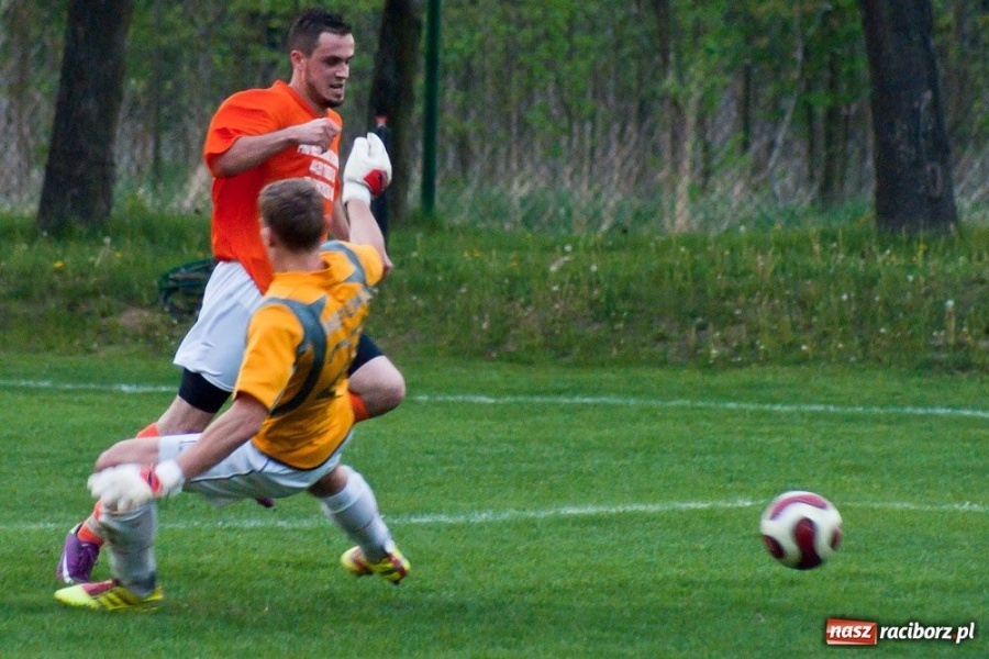 Zdjęcie w galerii na portalu naszraciborz.pl: Turza wywozi punkty z Krzanowic wiadomości z regionu