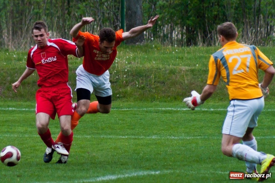 Zdjęcie w galerii na portalu naszraciborz.pl: Turza wywozi punkty z Krzanowic wiadomości z regionu