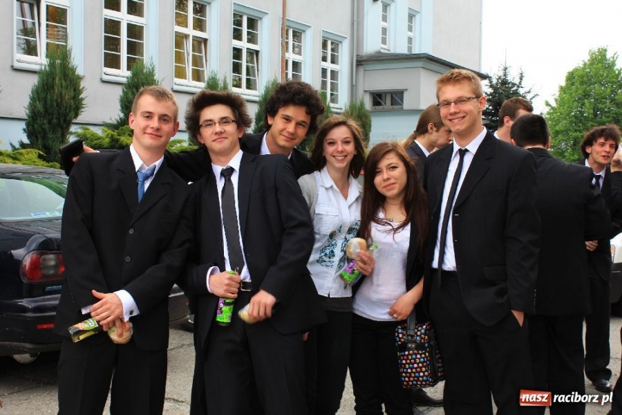 Zdjęcie w galerii na portalu naszraciborz.pl: Hura, hura, dzisiaj matura z polskiego wiadomości z regionu